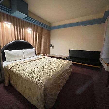 溫情自助旅店 Hotel Таоуан Екстериор снимка