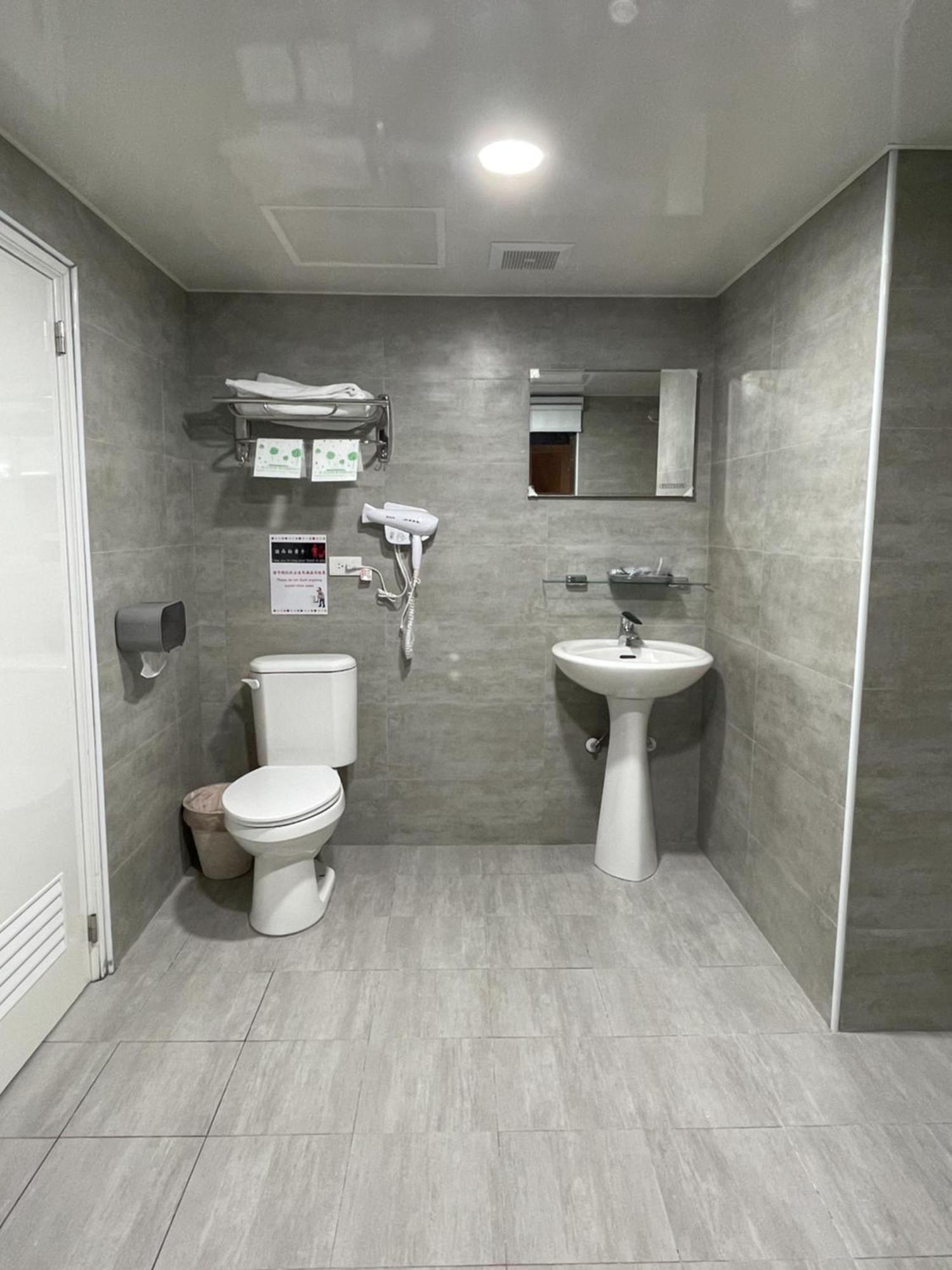 溫情自助旅店 Hotel Таоуан Екстериор снимка