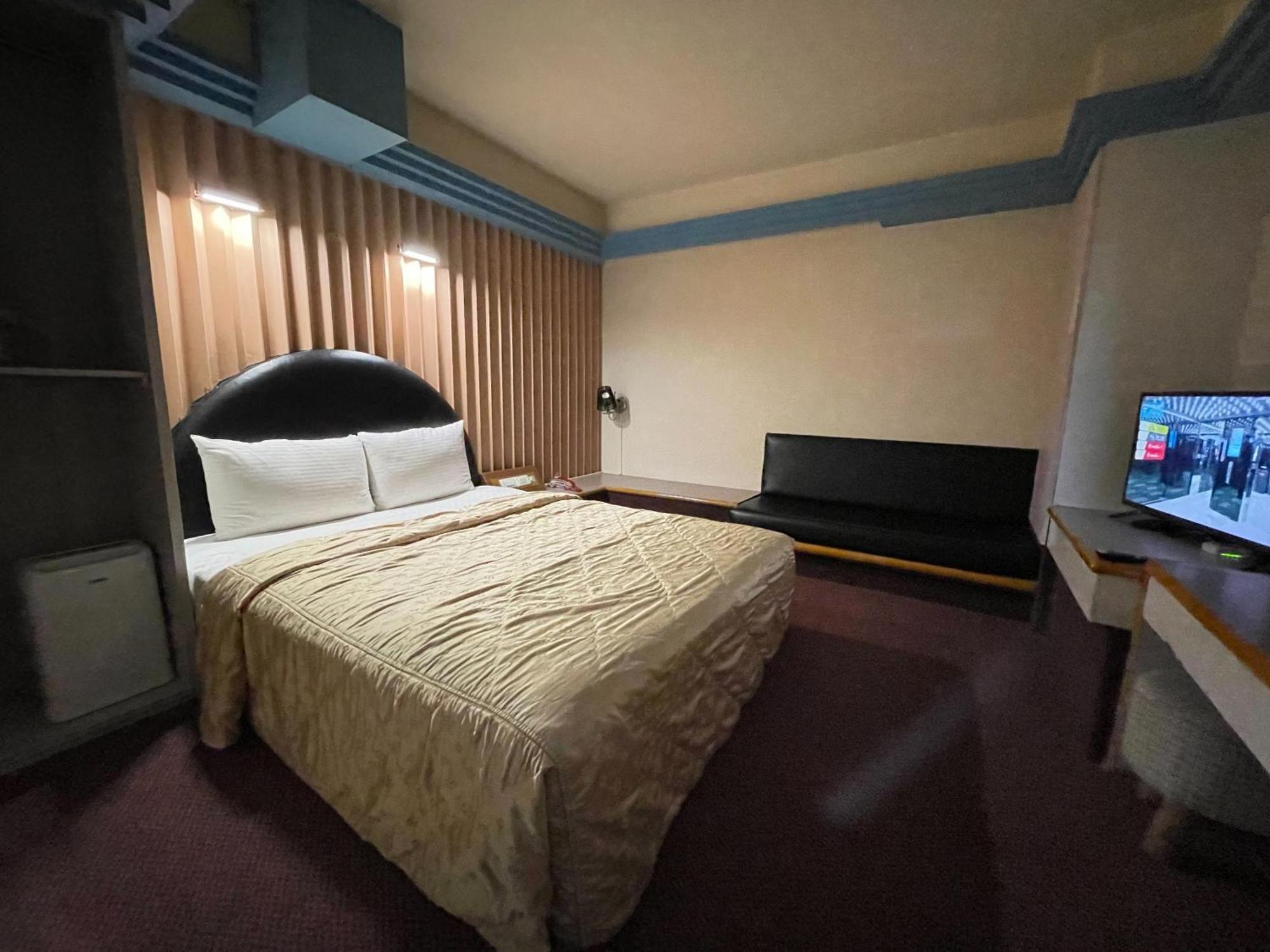 溫情自助旅店 Hotel Таоуан Екстериор снимка